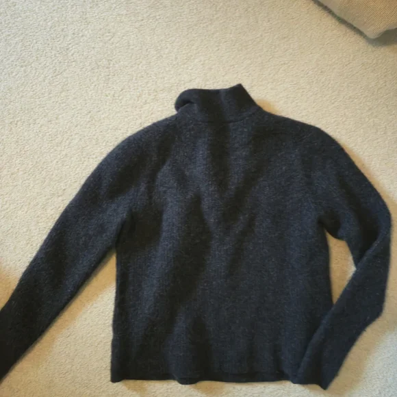 Banana Republic wool blend quarter zip Sweater - Picture 2 of 3